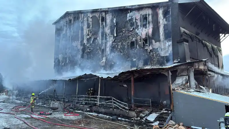 Uludağ'daki Otel Yangını: Üç Yaralı Bilinçsiz, Durumları Ciddi