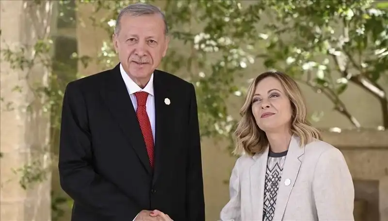 İstanbul'da Akdeniz Zirvesi: Cumhurbaşkanı Erdoğan Liderlerle Stratejik İşbirliklerini Görüşecek