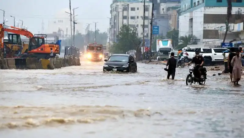 Pakistan'da Muson Yağmurları Felaketi: Can Kayıpları 785'e Ulaştı!
