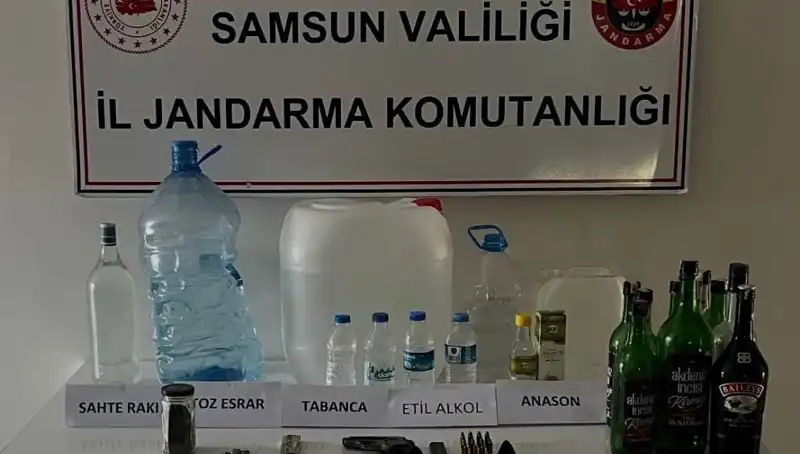 Samsun'da Sahte İçki Operasyonunda Litrelerce Yasa Dışı Ürün Ele Geçirildi