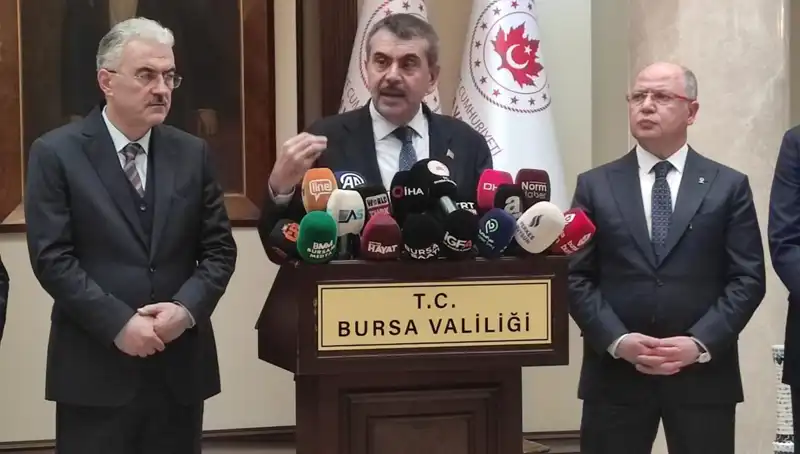 Bakan Tekin, Protestoculara Yaptırım Uygulama Uyarısı Yaparak Sıkı Mesaj Gönderdi