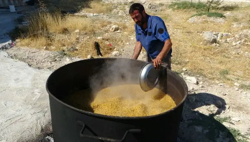 Kazanlar Kaynamaya Başladı: Geleneksel Festivaller İçin Hazırlık Süreci