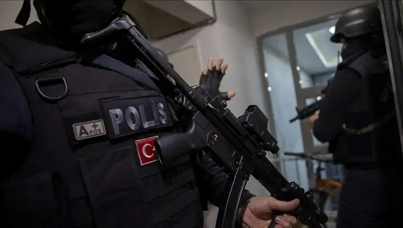Adana'nın Sıcak Gündeminde: 5 İlde Uyuşturucu Çetelerine Büyük Operasyon