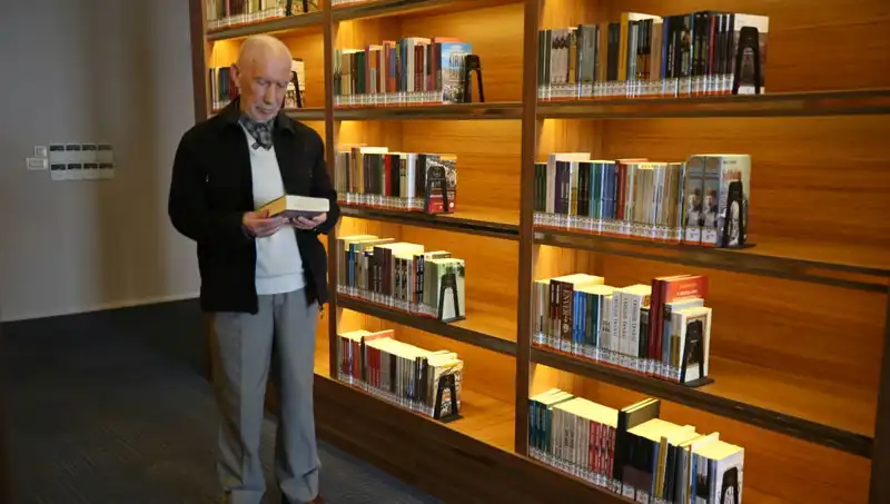 8 Yaşında Kitaplarla Tanışan 71 Yıllık Okuma Tutkusu: Bir Hayat Hikayesi